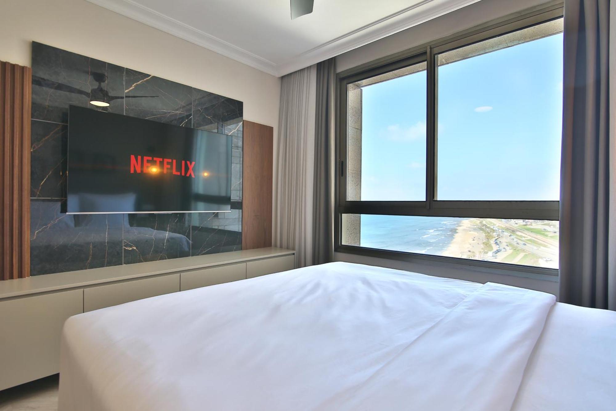 Luxury Suites By Notaly Ariel - Carmel Beach حيفا المظهر الخارجي الصورة