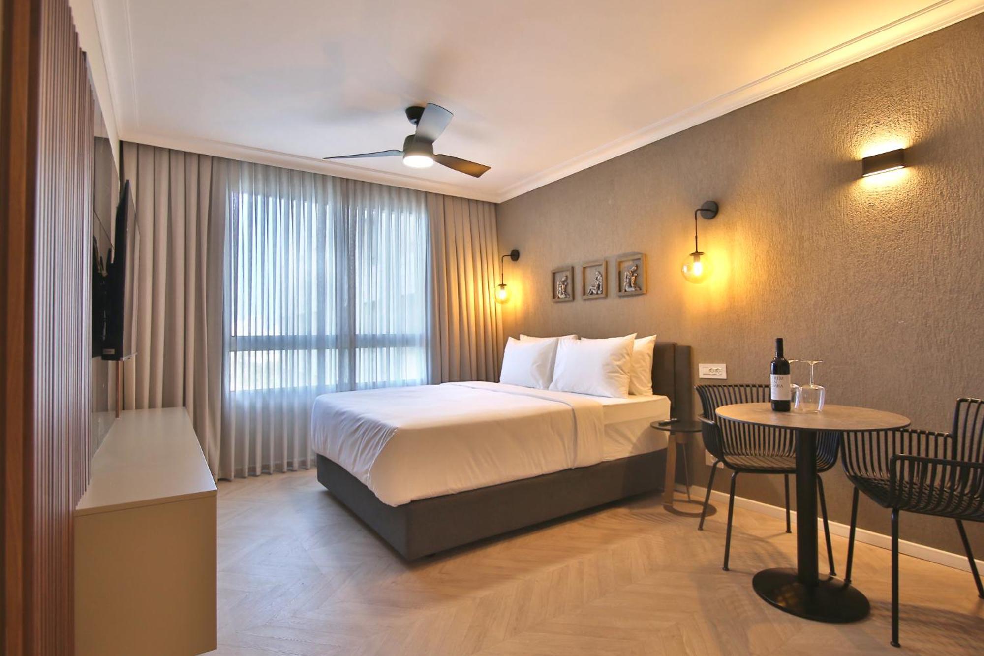 Luxury Suites By Notaly Ariel - Carmel Beach حيفا المظهر الخارجي الصورة