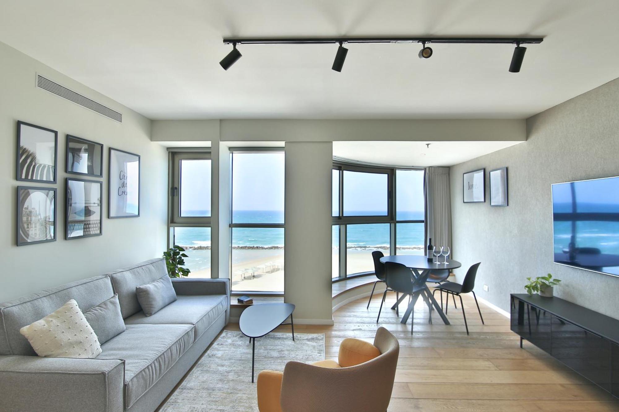 Luxury Suites By Notaly Ariel - Carmel Beach حيفا المظهر الخارجي الصورة