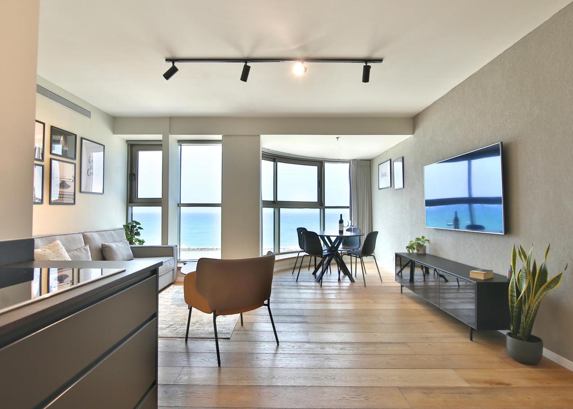 Luxury Suites By Notaly Ariel - Carmel Beach حيفا المظهر الخارجي الصورة